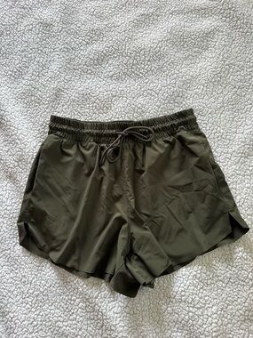 Athleta Olive Green Women’s Athletic Running Shorts